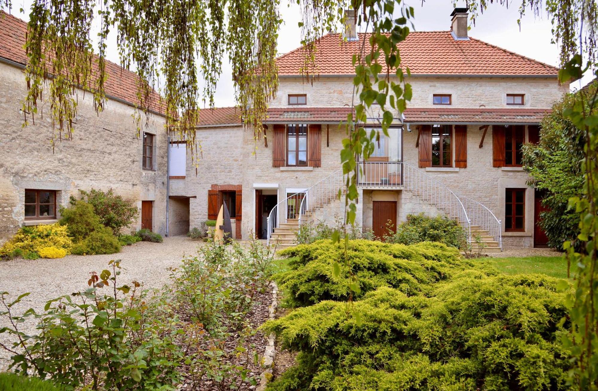 Le Concept-Studio Perrigny-sur-Armancon Экстерьер фото